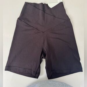 Offline By Aerie Real Me Crossover High Waisted 5” Bike Short